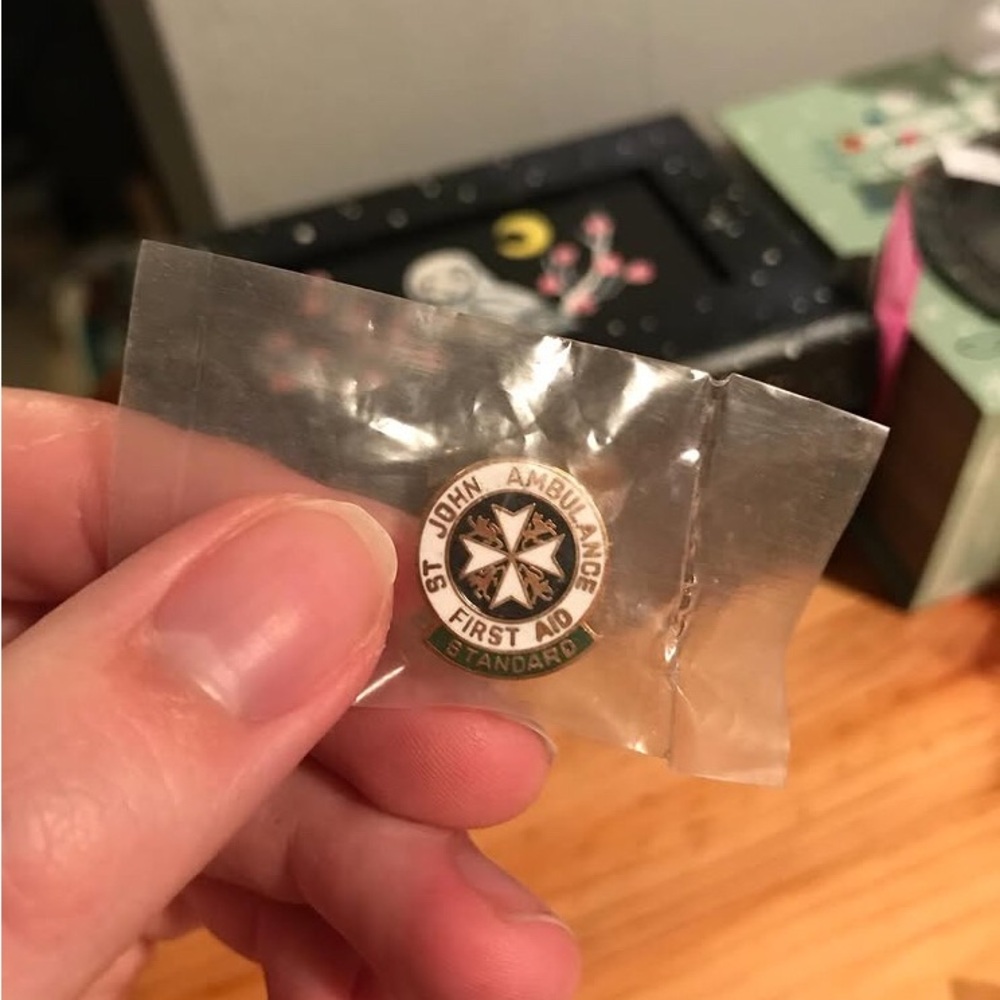 St. John A M B U L A N C E First A I D pin